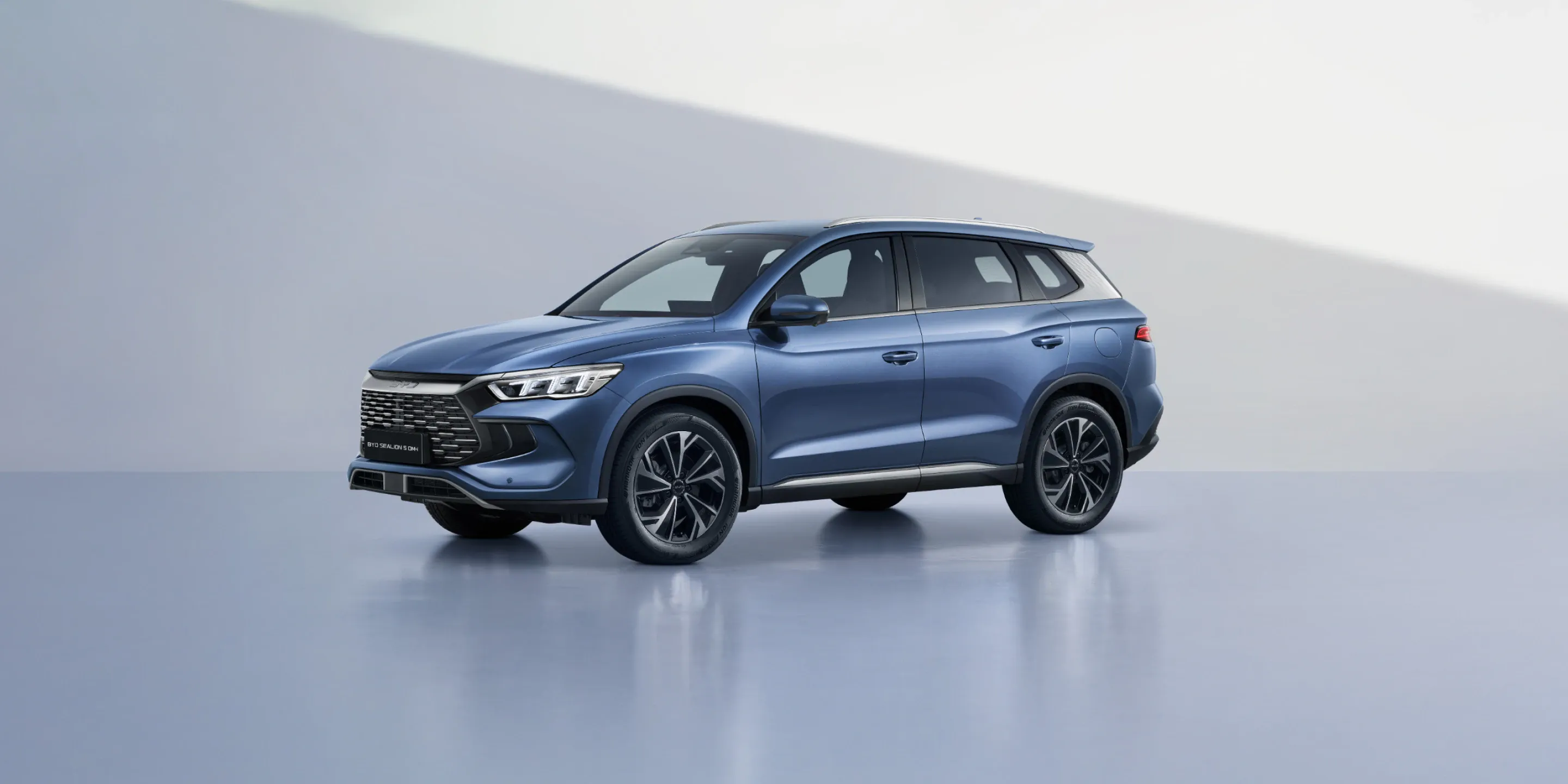 BYD SEALION 5 DM-i